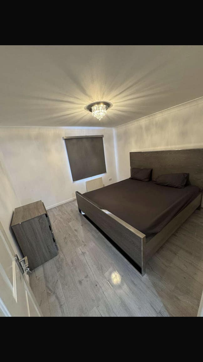 Furnished Double room to let in a 2bed flat Main Photo