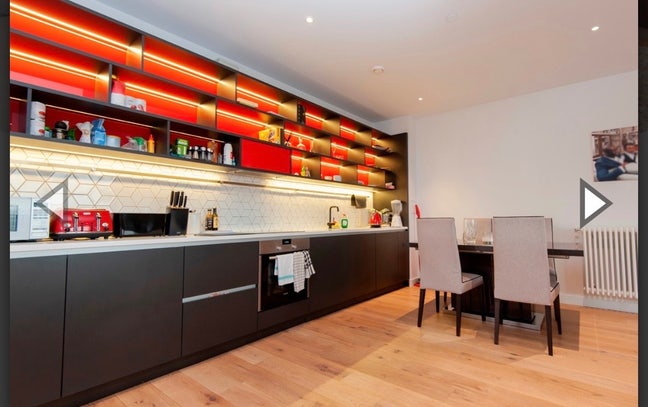 Low rent City Island Flat with luxury gym, Main Photo