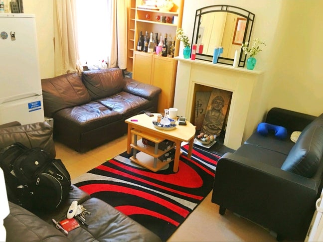 Decent Double room Available at Walthamstow  Main Photo