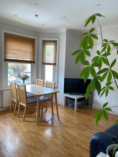 Double bedroom, cosy flat.  Main Photo