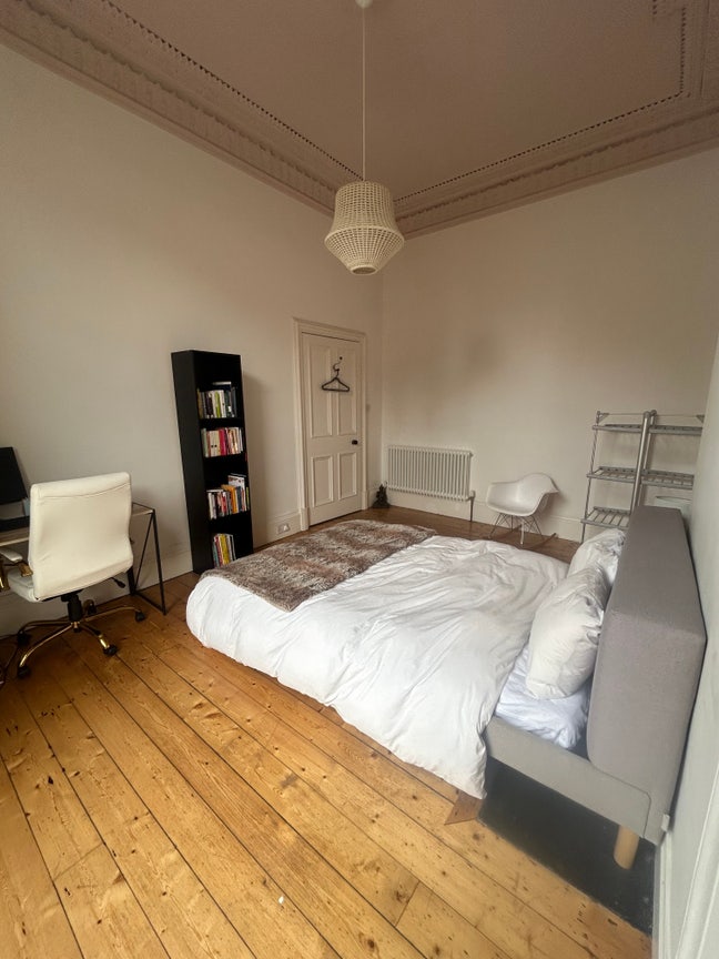 Spare double room for rent  Main Photo