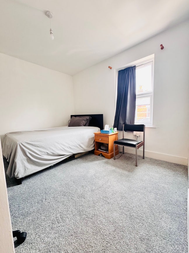 3 Double Rooms in Newly refurbished house Main Photo
