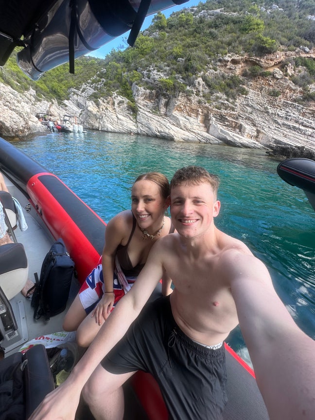 Flat/Flatmate wanted Main Photo