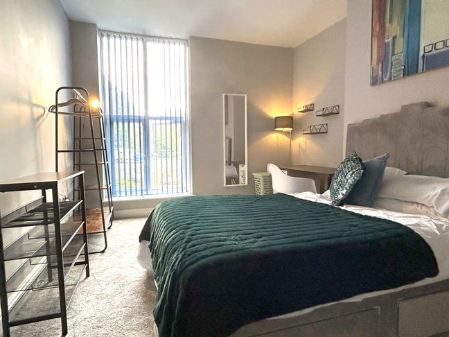 Deighton - 1 Furnished Room in House Share Main Photo