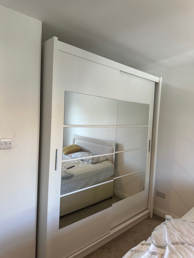 Room to rent in shared house Main Photo