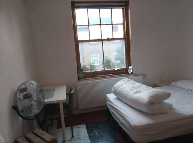 Sharing apartment with one person  Main Photo