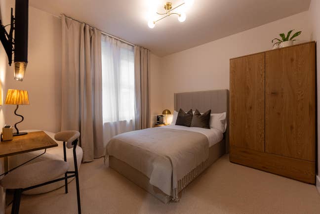 Modern House Share | Double Room CB1  Main Photo
