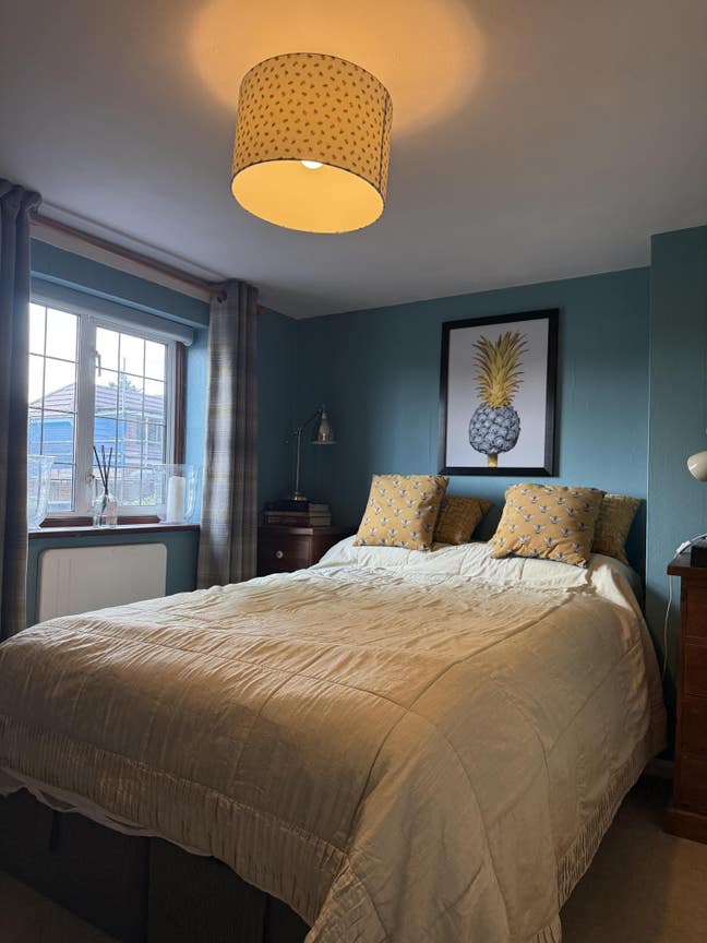 Small cottage but double room for one  Main Photo