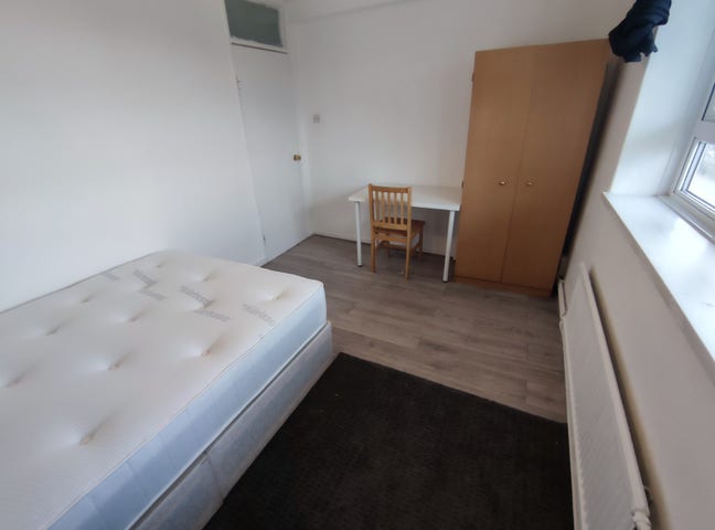 Large Double  Room in Archway- Zone 2 Main Photo