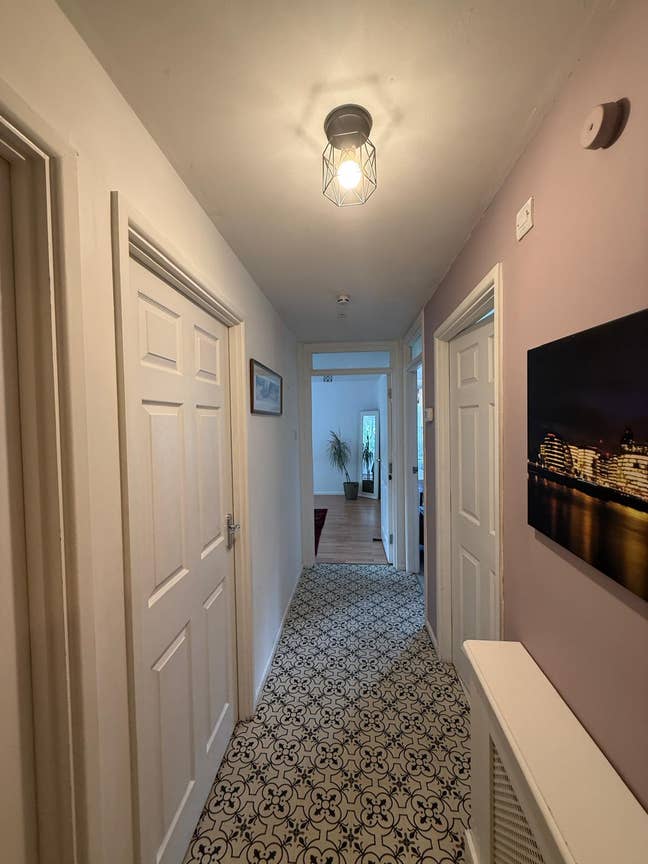 Girls only double room,Garden & Parking  Main Photo