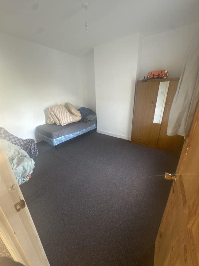 I have Big Double room for single person or couple Main Photo