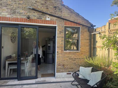 Ground floor garden flat, room, bills incl. Main Photo