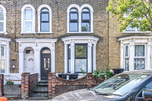 🏡 Spacious Double Rooms in Vibrant Hackney  Main Photo