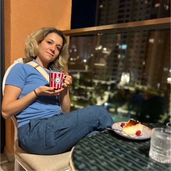 Professional Female seeks a double room Main Photo