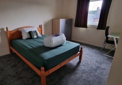 2 Double Rooms Available Main Photo