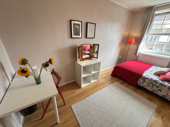 MOVE ASAP-2 huge rooms-Farringdon/Angel-no bills Main Photo
