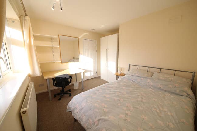Excellent 4 bed STUDENT property incl most bills.  Main Photo