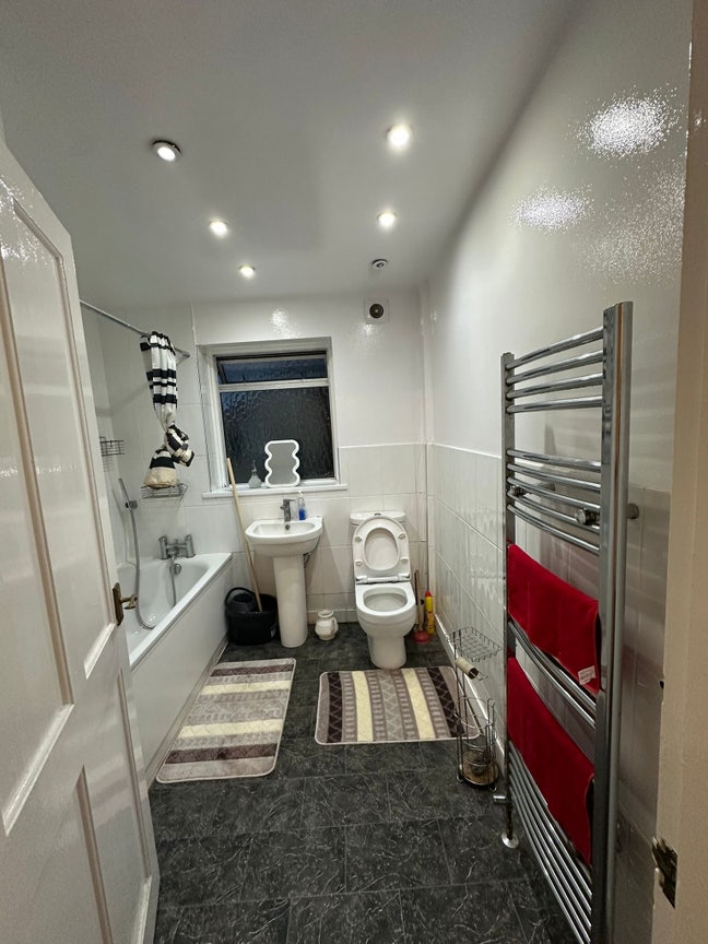 Double Room available  Main Photo
