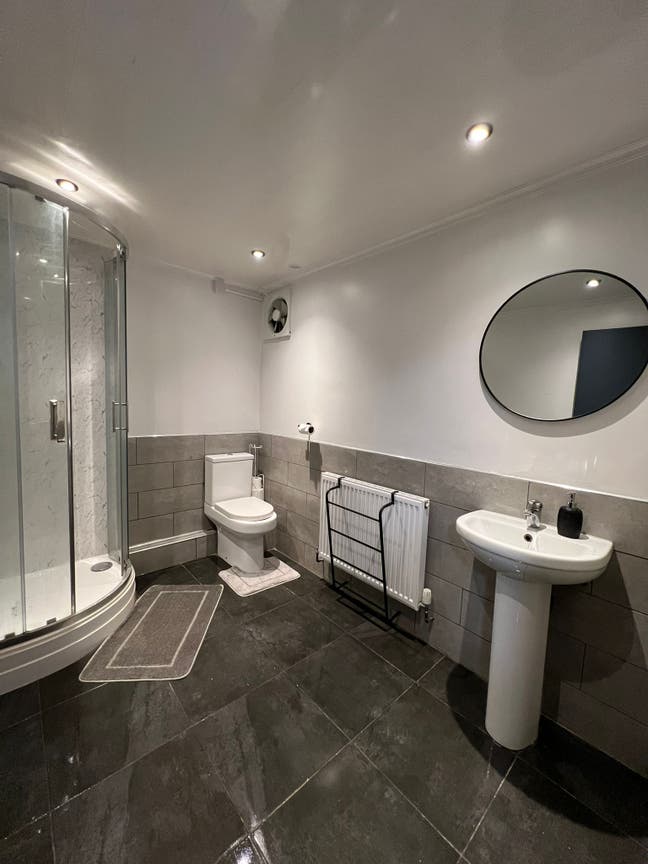 Spacious rooms near City Centre 🏠 Main Photo