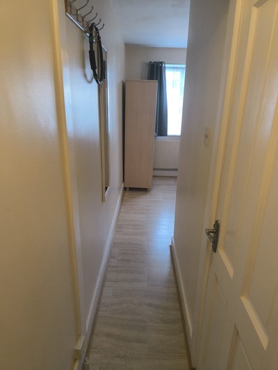 Cosy Studio with en-suite & kitchenette.Bills inc Main Photo