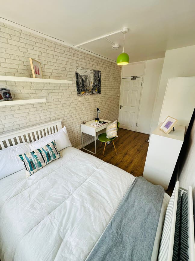 Impressive Double Room in a Stylish Flat Main Photo