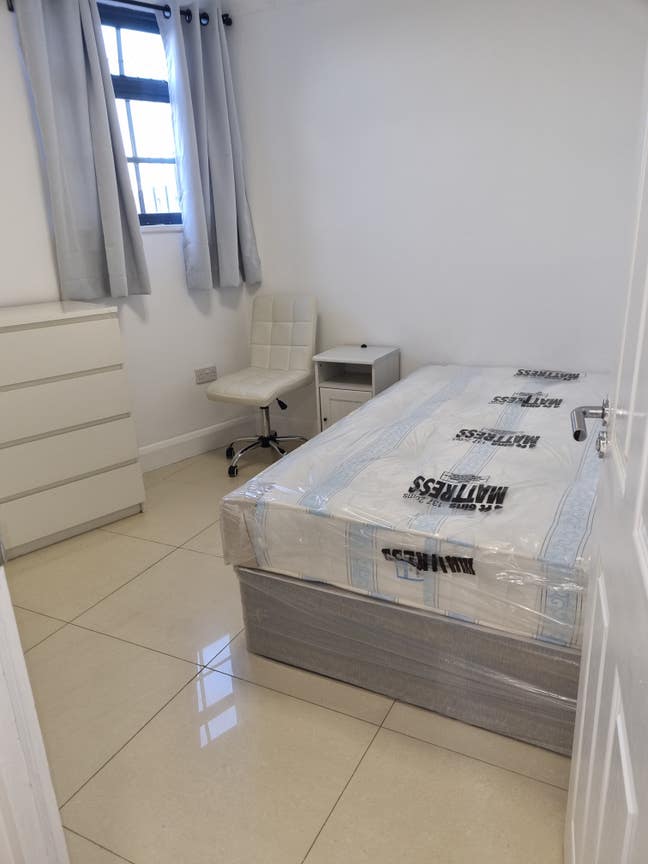 1 Bedroom &,1Bathroom  Flat in great  Location  Main Photo