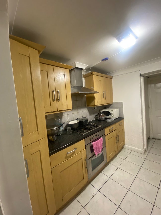 Spacious 4-Bedroom House  Main Photo