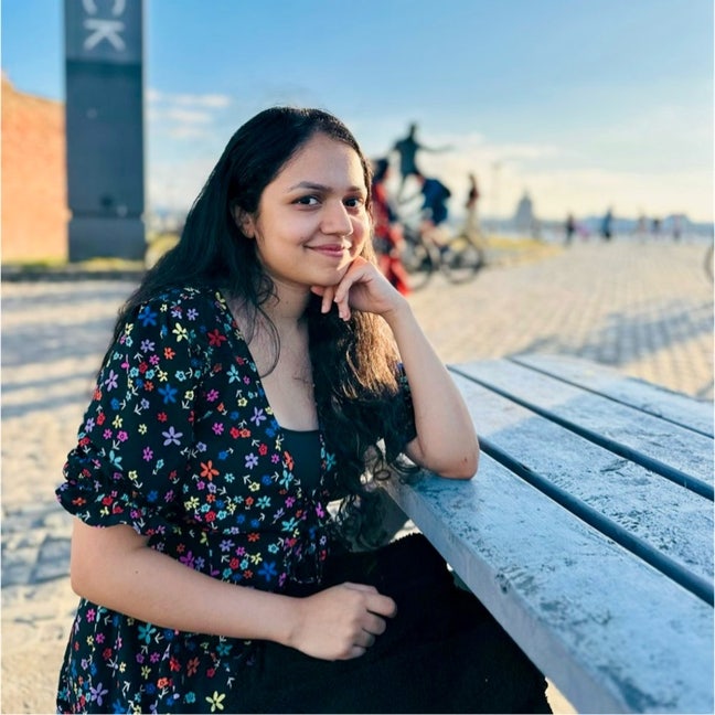 Professional Female seeks a single or double room Main Photo