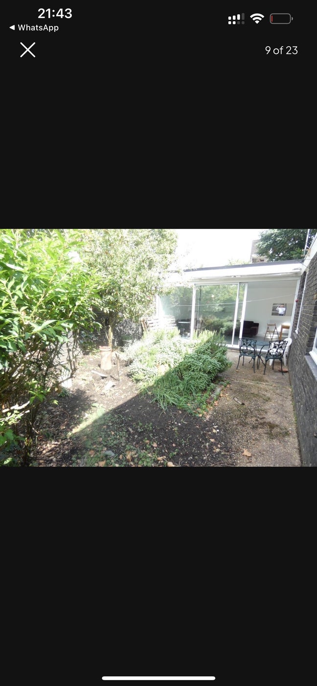 Cosy Double available near Oval  Main Photo