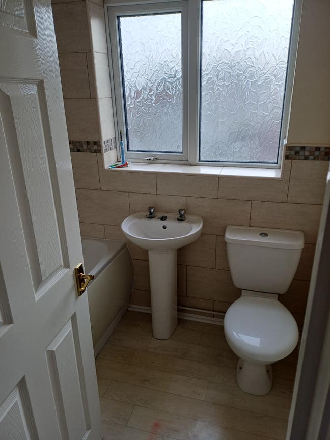 Looking to house share?  Main Photo