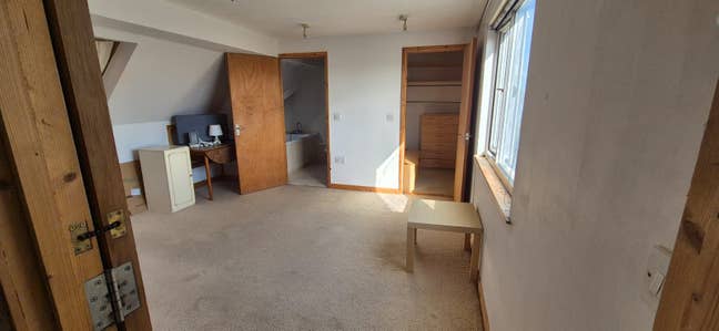 Top floor ensuite 18 sq.meters Main Photo