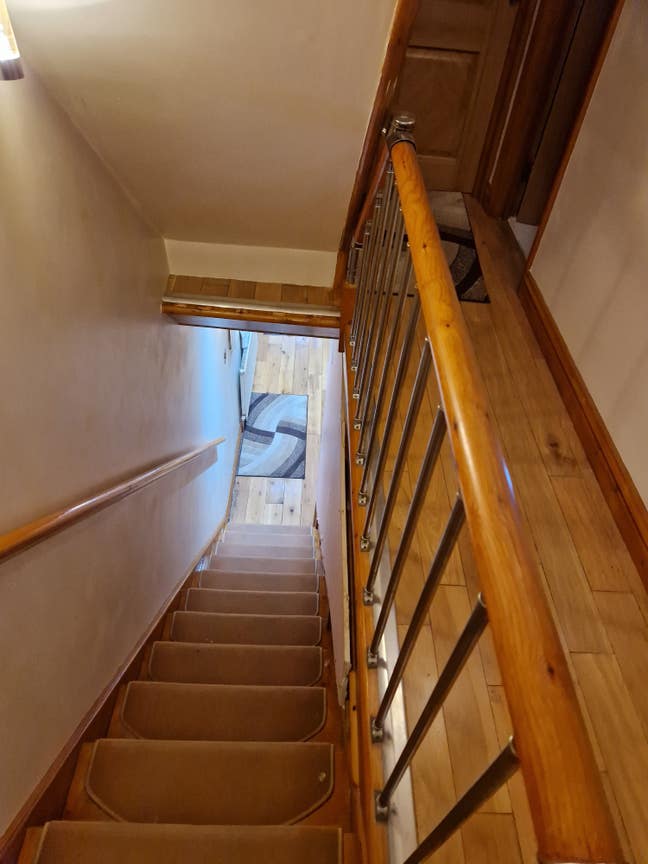 Clean and Quiet Double Room for Rent  Main Photo