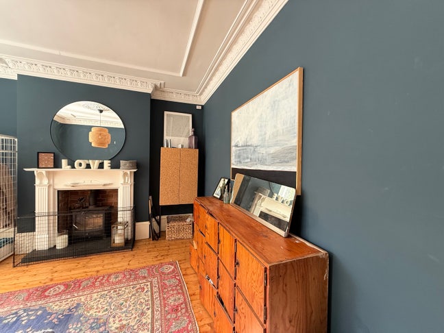 Gorgeous Large Room in a Family Home  Main Photo