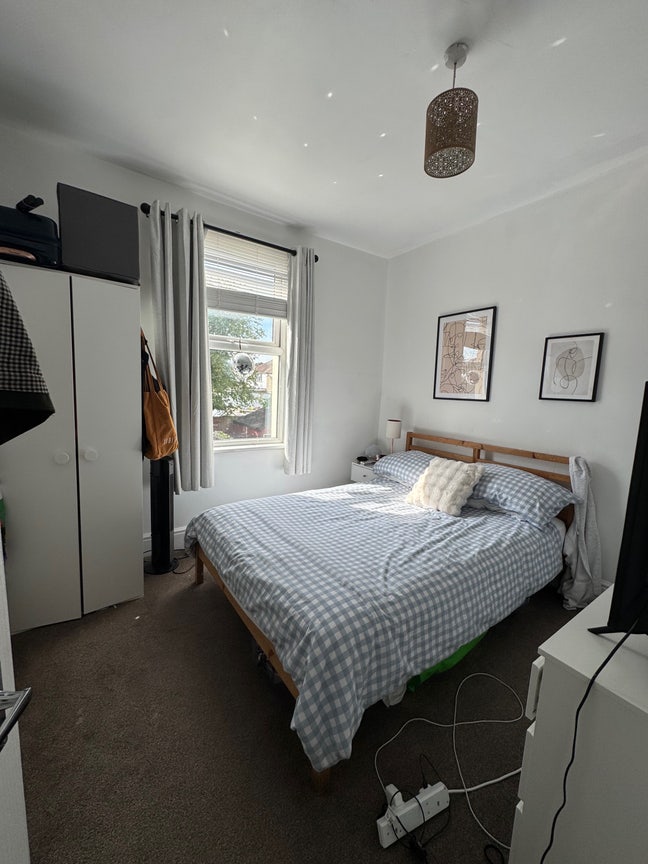 Double bedroom available in Tooting Main Photo