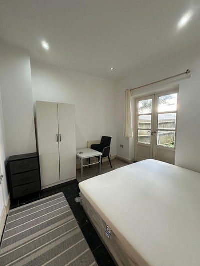 Cheap Double Room Bermondsey Prime Location  Main Photo