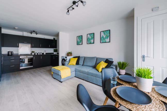 2 Double Bed, 2 Bathrooms Flat To Let Main Photo