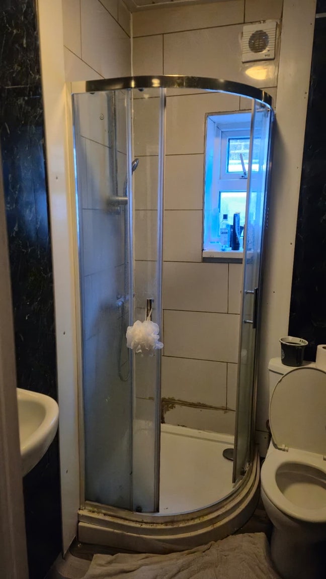 Double Room  in 2BHK Flat. Main Photo