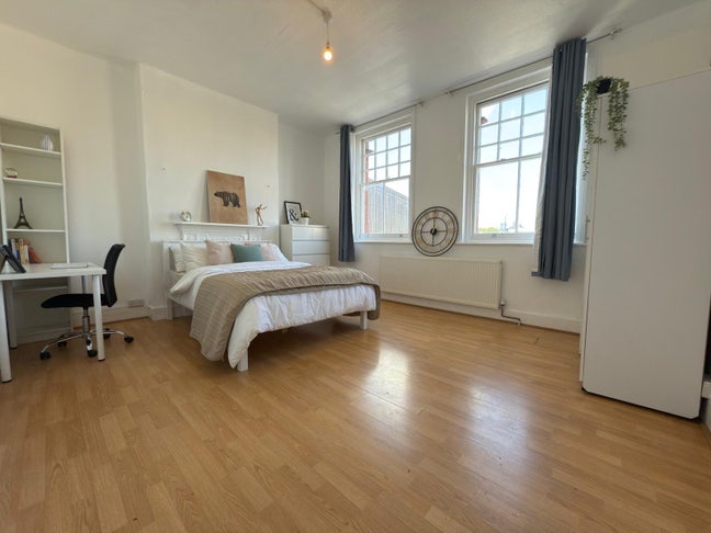 🏠✨ New Property 4 Spacious Bedrooms Available✨🏠 Main Photo