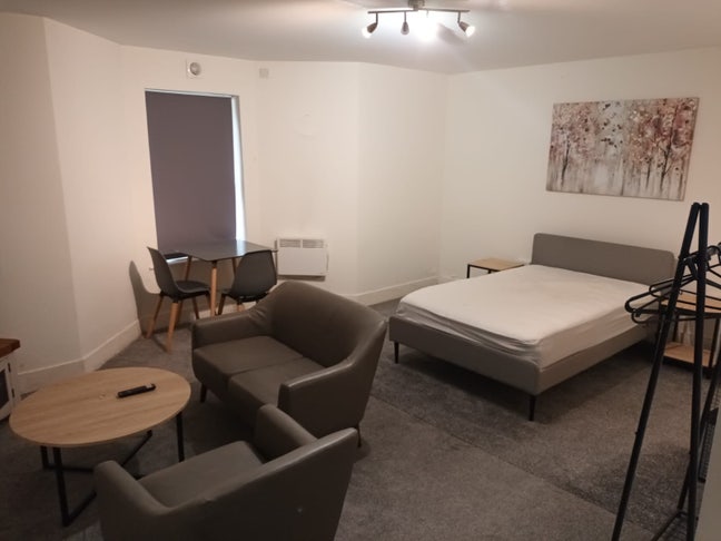 Spacious studio flat | Pantiles | pet friendly  Main Photo