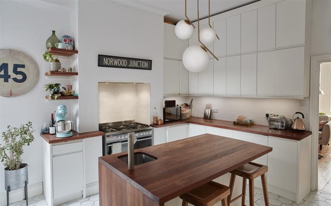 Room for Rent: A Cozy Home in South London Main Photo