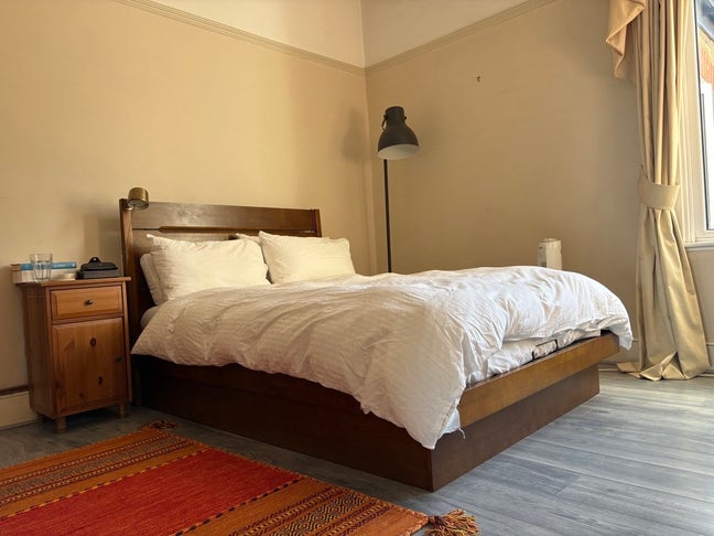 Double room in Catford (4 months only) Main Photo