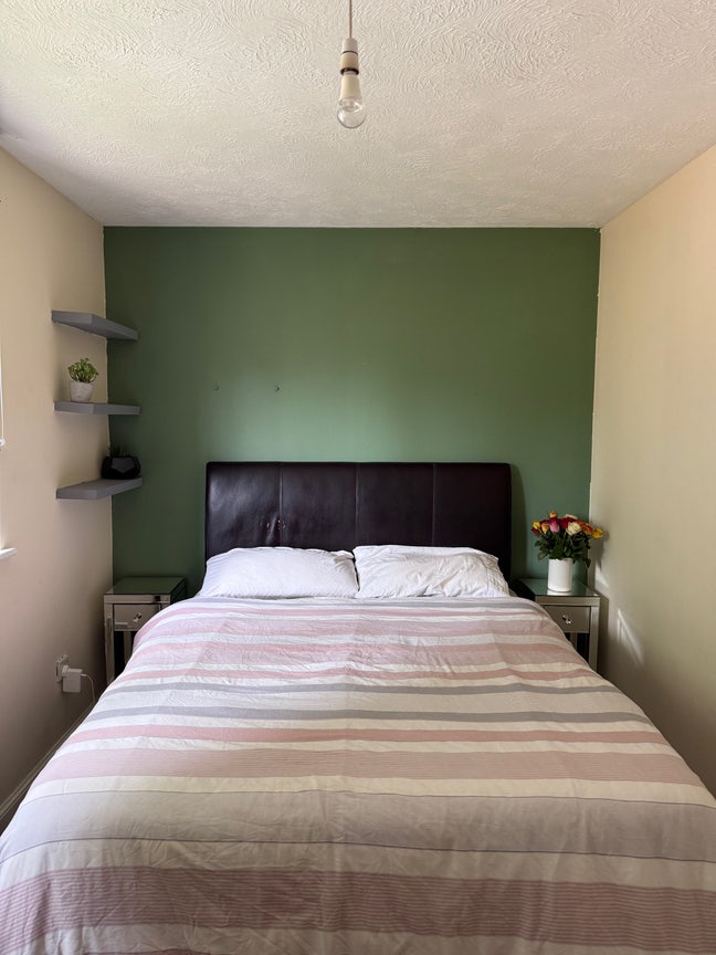 Spacious double room in Haslemere  Main Photo