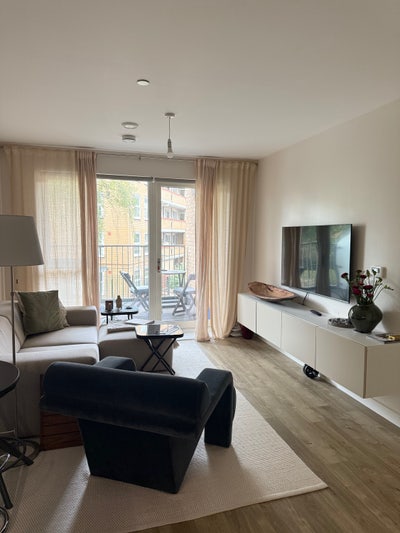 Cozy North London Flat with Own Bathroom Main Photo