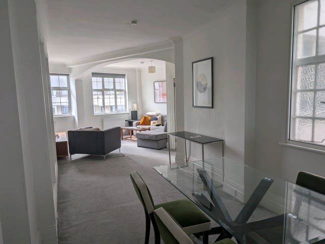 Room available in 2-way shared flat in St Johns W. Main Photo
