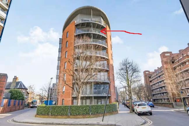 Double Room w/ Balcony – London Fields Main Photo