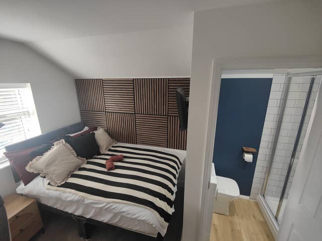 Last chance. Only one bedroom left! Main Photo