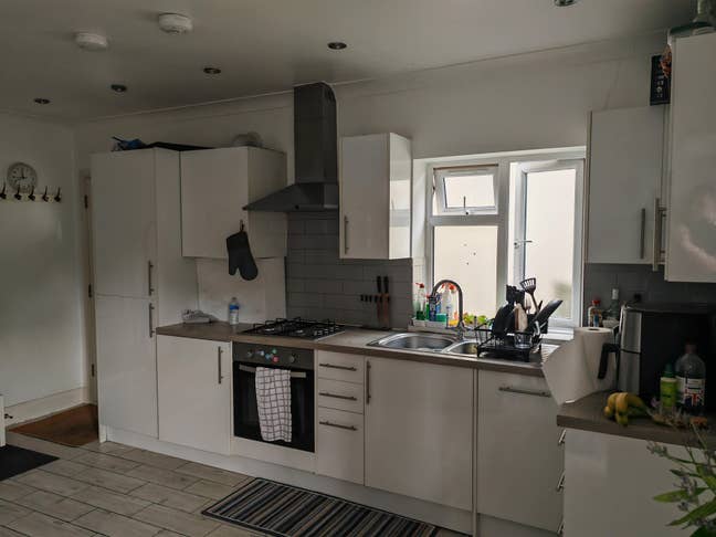 Double en-suite, newly furnished + Garden inc bill Main Photo