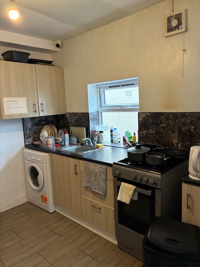 HMO house inquire area, Stetchford b33  Main Photo