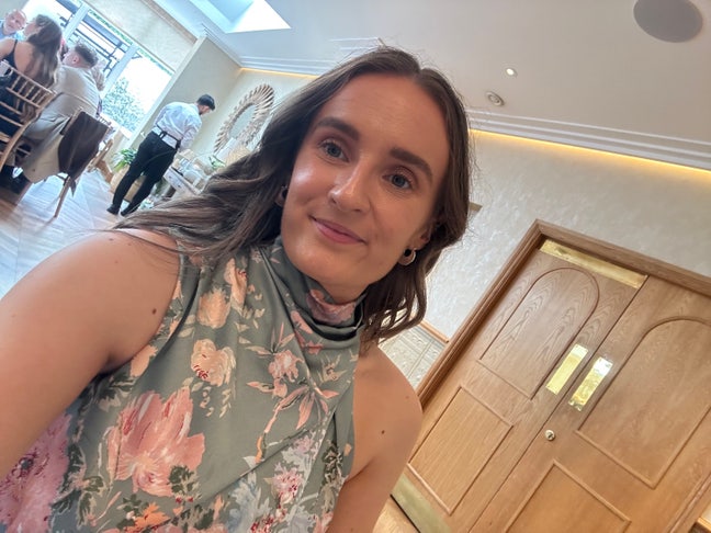Young female professional looking for house share Main Photo