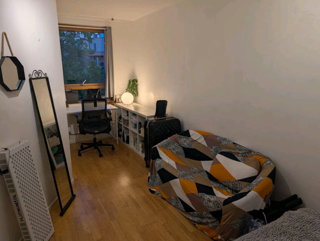 Huge bright room <10min walk from Kings Cross! Main Photo